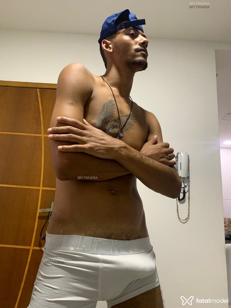 Acompanhante homem morena (o) de olhos castanhos em Rio de Janeiro - Paco ferrary