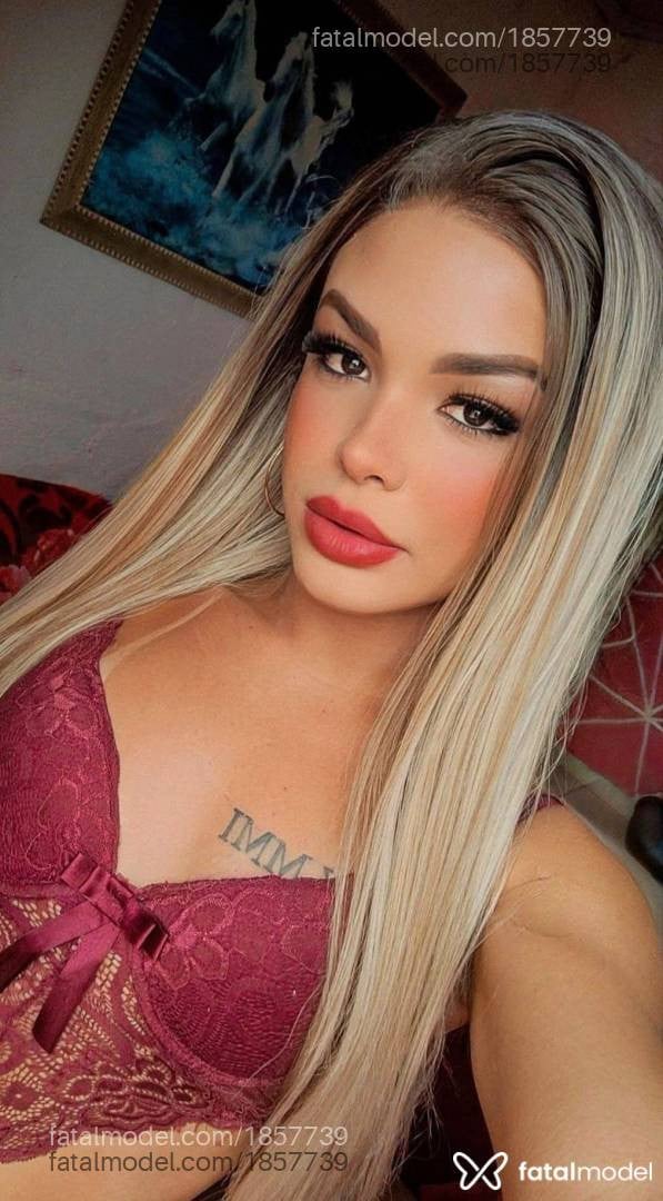 Acompanhante mulher trans com cabelo castanho de olhos castanhos em Rio de Janeiro - Luana