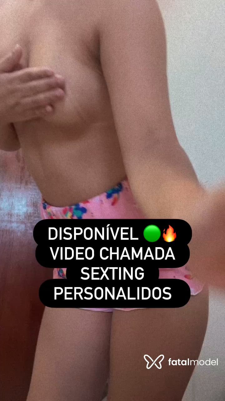 Acompanhante mulher loira (o) de olhos castanhos - Luara