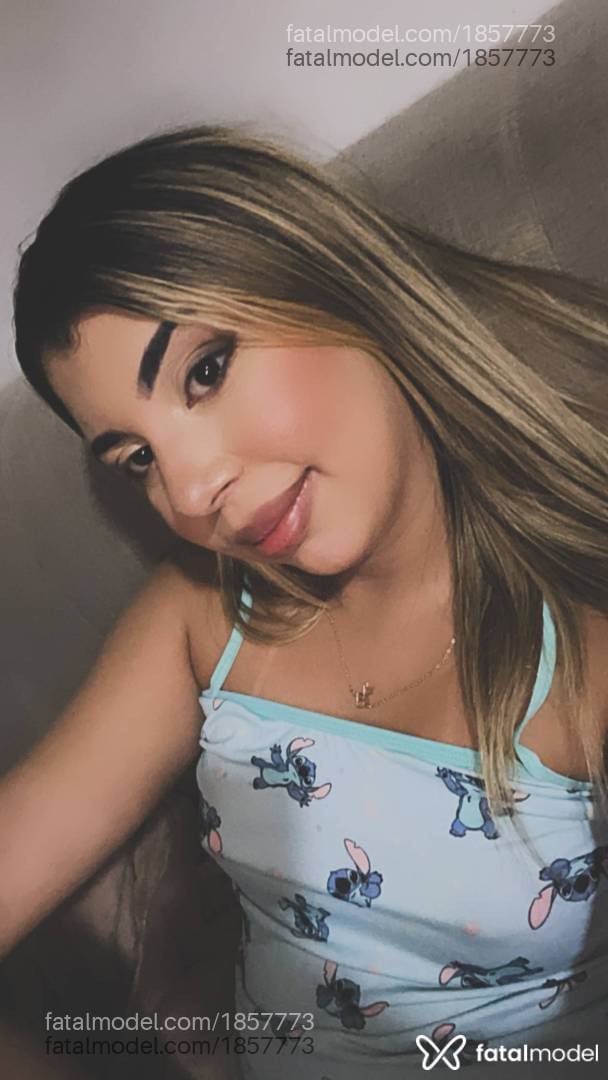 Acompanhante mulher loira (o) de olhos castanhos - Luara
