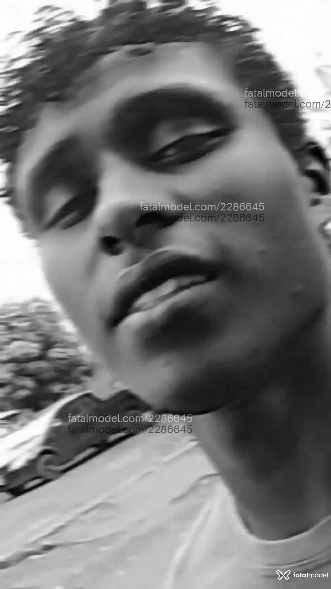 Acompanhante homem morena (o) de olhos castanhos em Campo Grande - Yiuri