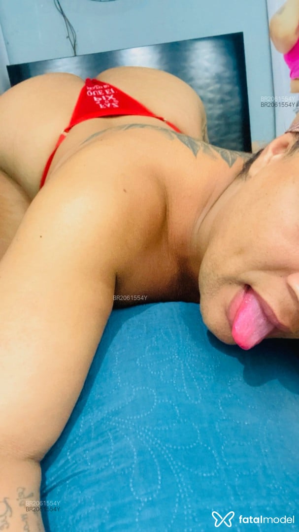 Acompanhante mulher trans morena (o) de olhos castanhos em Vitória de Santo Antão - Maite