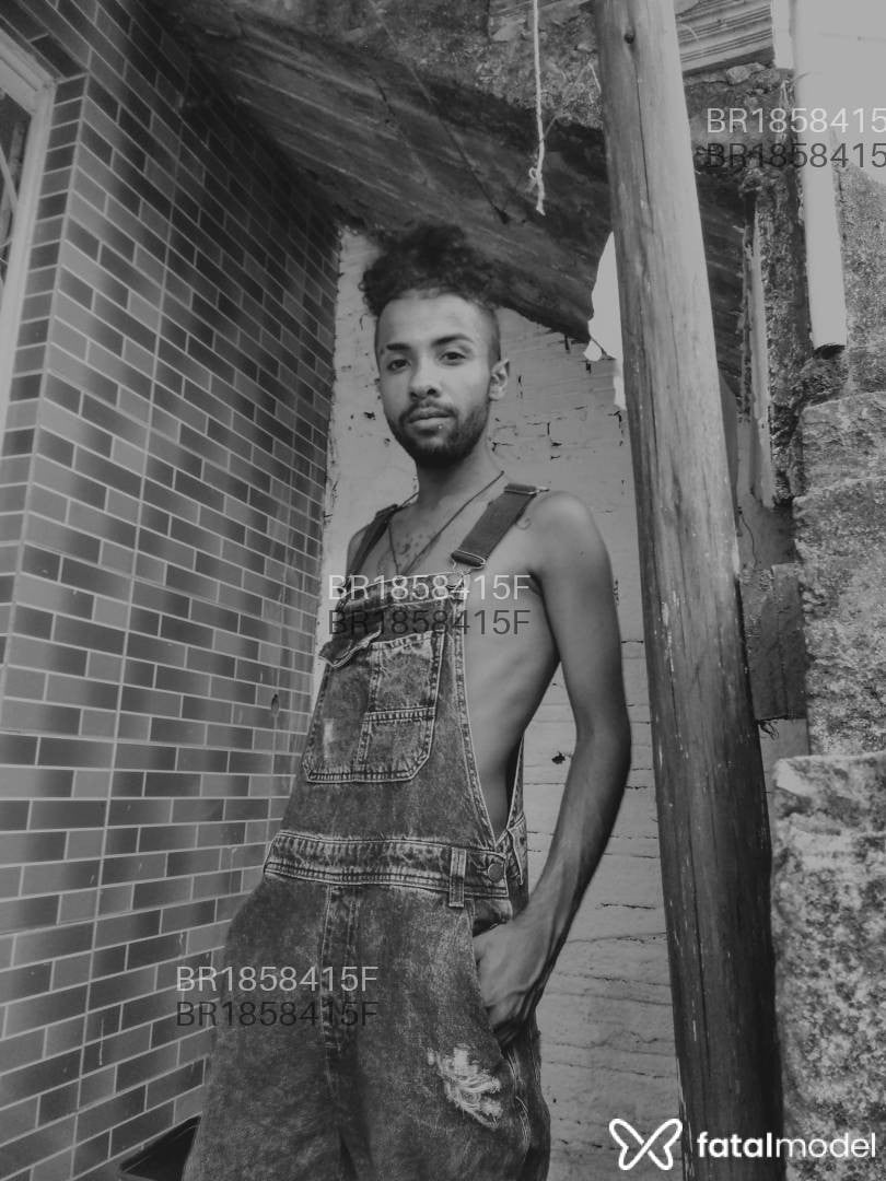 Acompanhante homem morena (o) de olhos castanhos em São Leopoldo Acompanhante homem morena (o) de olhos castanhos em São Leopoldo - Estalamartes