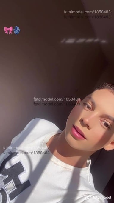 Acompanhante mulher trans morena (o) de olhos pretos em Goiânia - Duarte