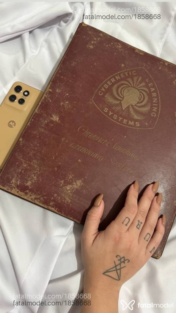 Acompanhante mulher ruiva (o) de olhos castanhos em Campinas - Agatha Pinheiro