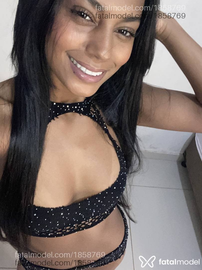 Acompanhante mulher morena (o) de olhos castanhos - Nina Gonçalves