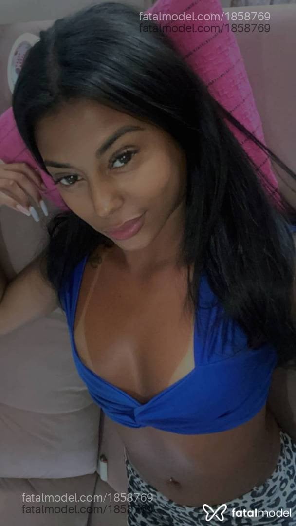 Acompanhante mulher morena (o) de olhos castanhos - Nina Gonçalves