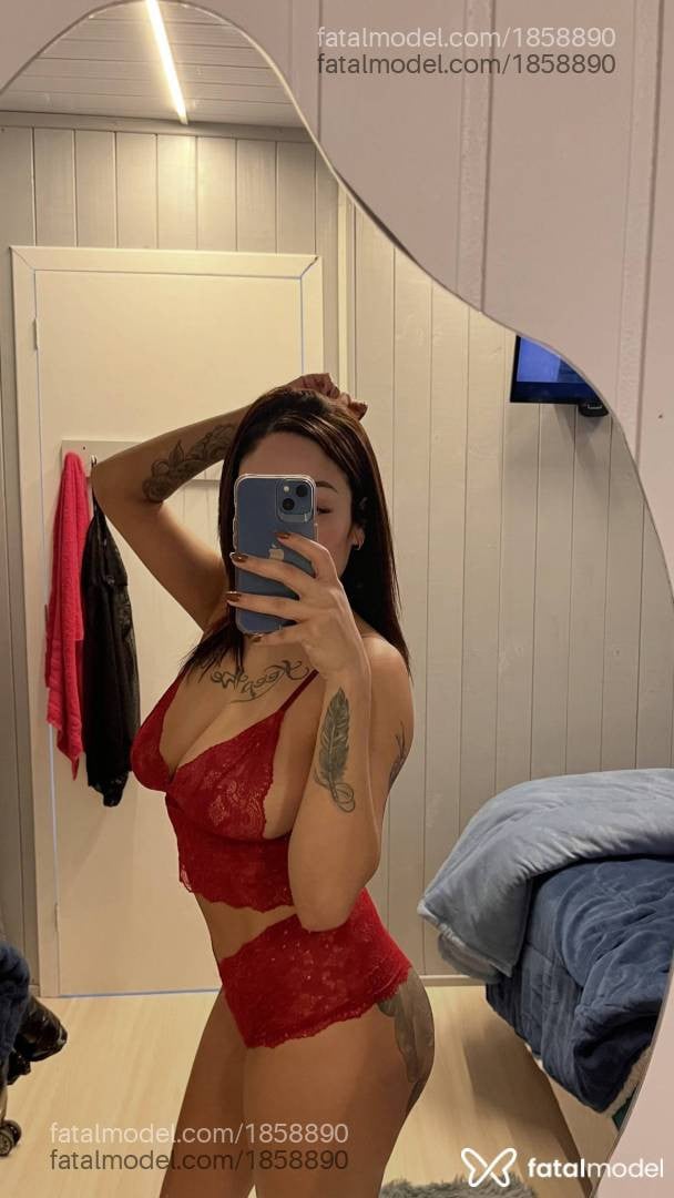 Acompanhante mulher com cabelo castanho de olhos mel - Erika