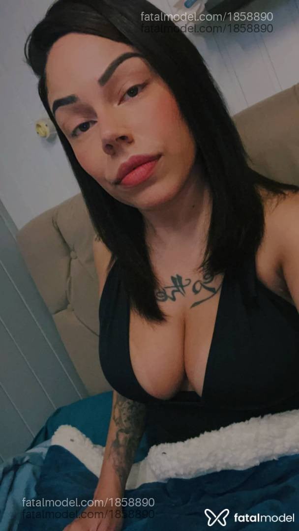 Acompanhante mulher com cabelo castanho de olhos mel em Videira - Erika