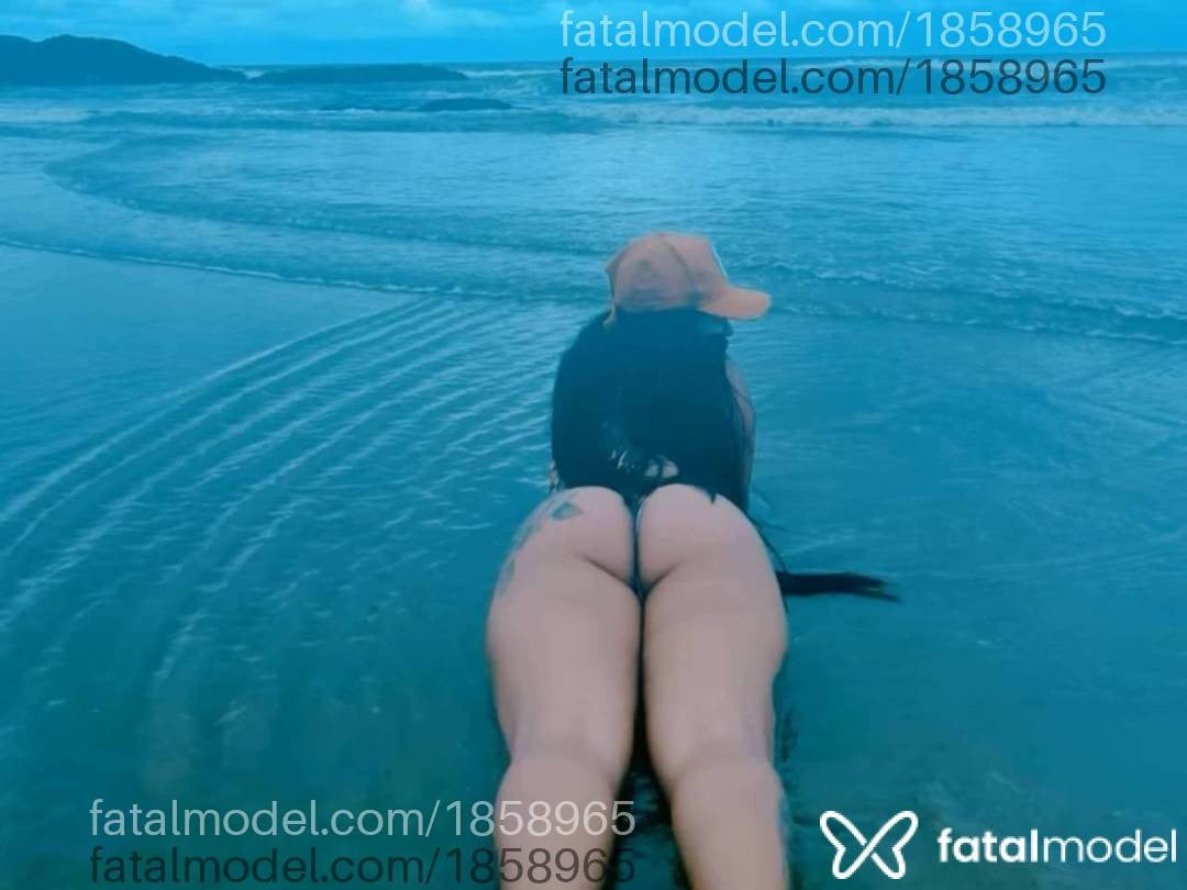 Acompanhante mulher morena (o) de olhos pretos em Porto Belo Acompanhante mulher morena (o) de olhos pretos em Porto Belo - Kelly
