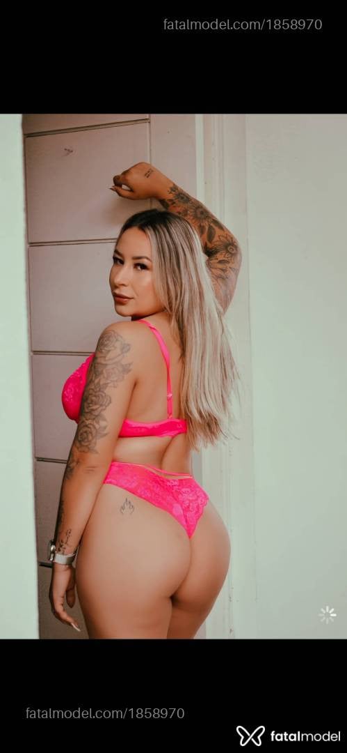 Acompanhante mulher morena (o) de olhos pretos - Luiza