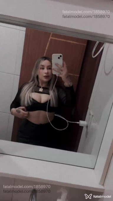 Acompanhante mulher morena (o) de olhos pretos em Pelotas - Luiza