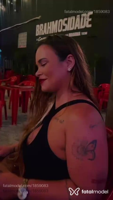 Acompanhante mulher com cabelo castanho de olhos castanhos - Maserati