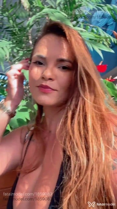 Acompanhante mulher com cabelo castanho de olhos castanhos - Maserati