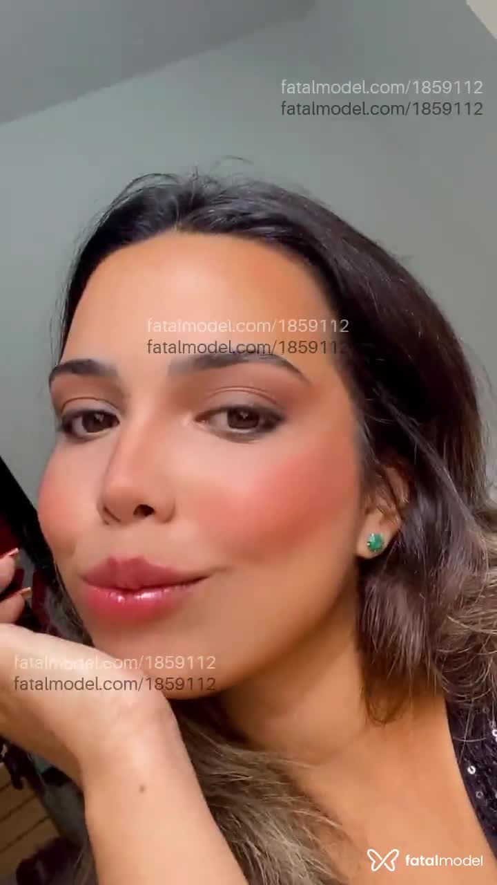Acompanhante mulher com cabelo castanho de olhos castanhos em São Paulo - Alice castro