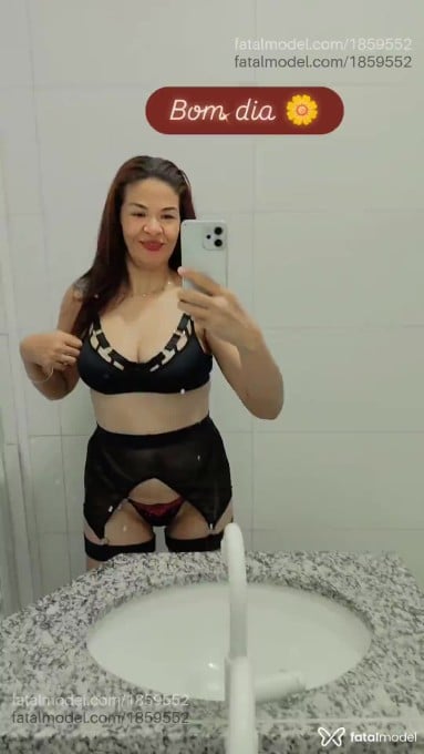 Acompanhante mulher ruiva (o) de olhos pretos em Sorriso - Aninha