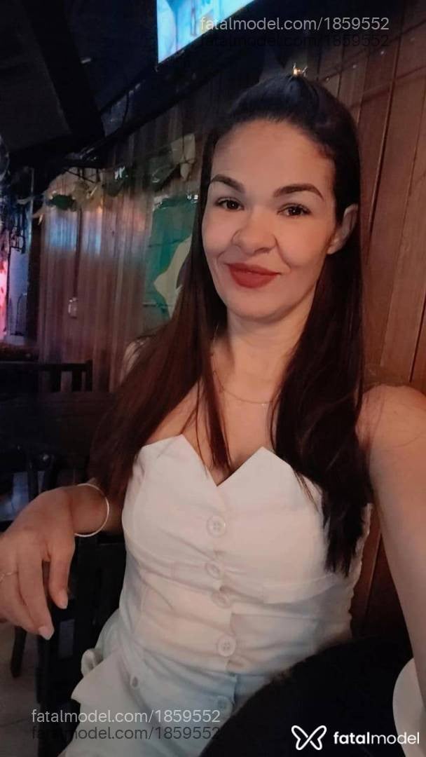 Acompanhante mulher ruiva (o) de olhos pretos em Sorriso - Aninha