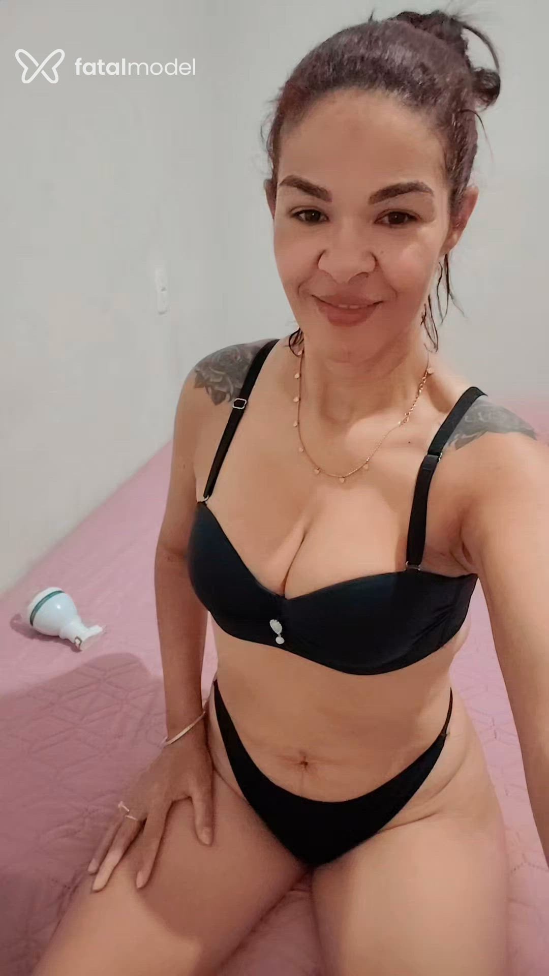 Acompanhante mulher ruiva (o) de olhos pretos - Aninha Acompanhante mulher ruiva (o) de olhos pretos - Aninha