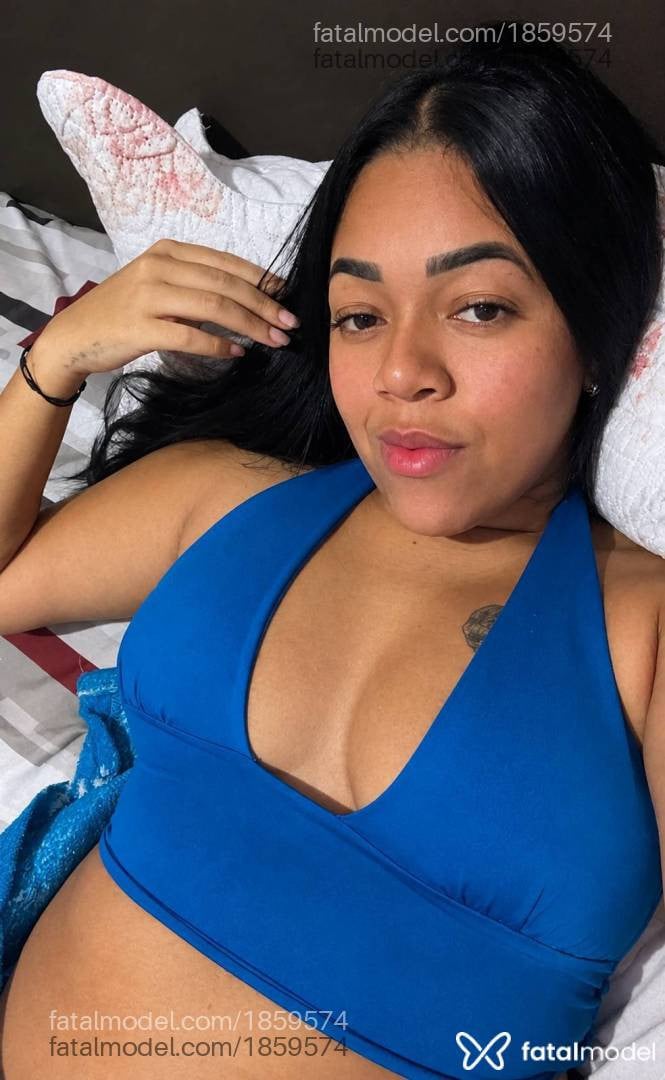 Acompanhante mulher morena (o) de olhos pretos - Agatha