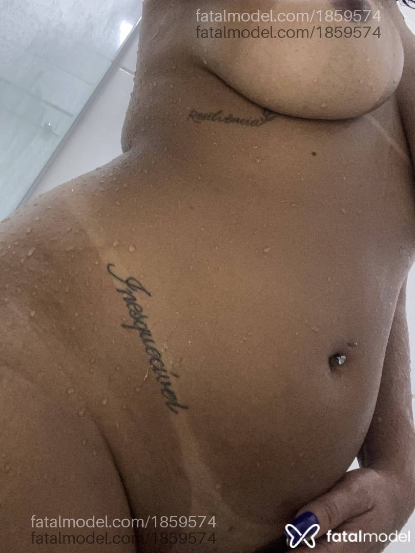 Acompanhante mulher morena (o) de olhos pretos - Agatha