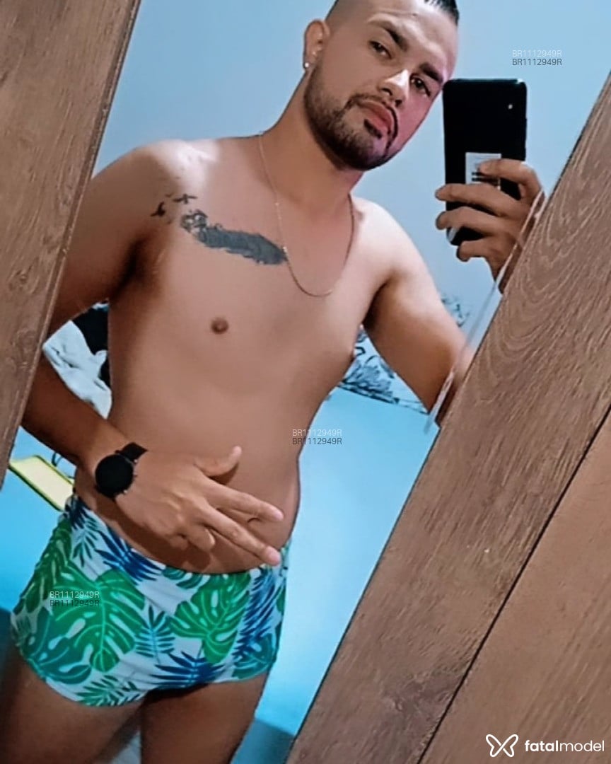 Acompanhante homem morena (o) de olhos castanhos em São Paulo - Gusttavo
