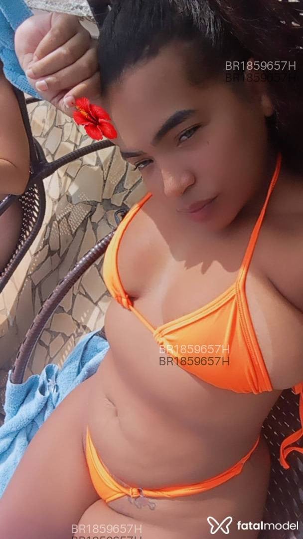 Acompanhante mulher com cabelo castanho de olhos pretos em Catanduva - Isis borges