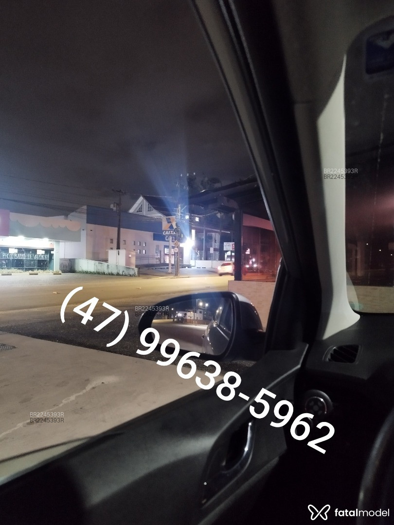 Acompanhante homem morena (o) de olhos castanhos em Joinville - Vinícius Oliveira
