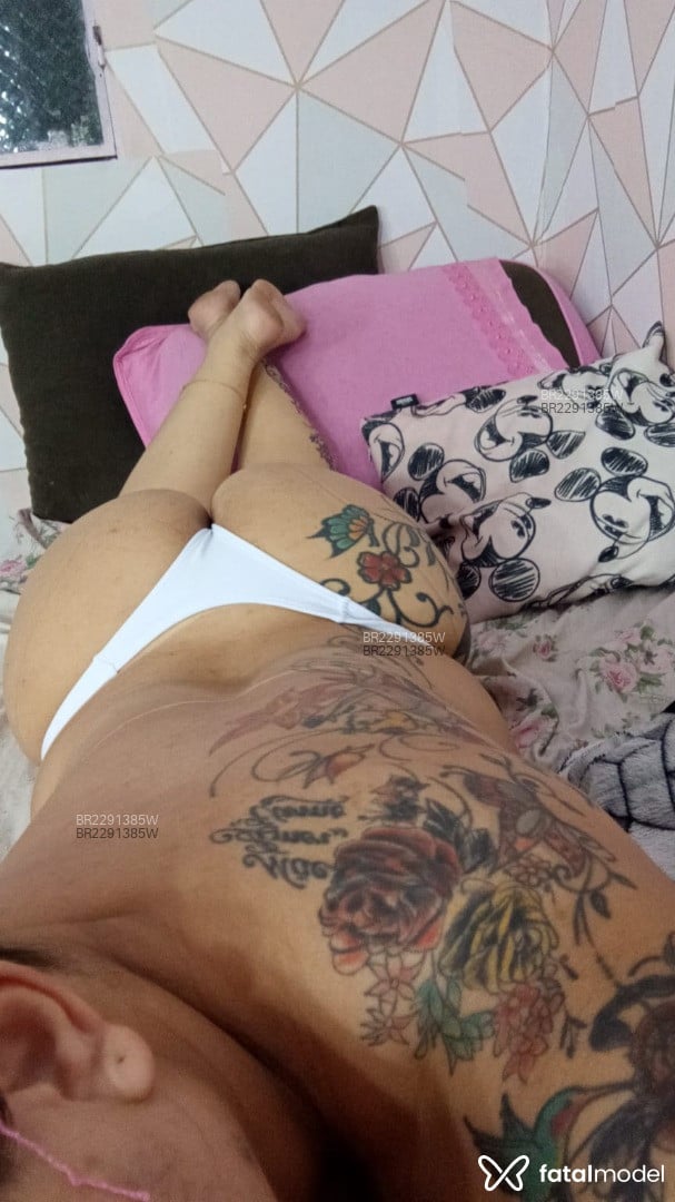 Acompanhante mulher loira (o) de olhos castanhos - Valentina Acompanhante mulher loira (o) de olhos castanhos - Valentina