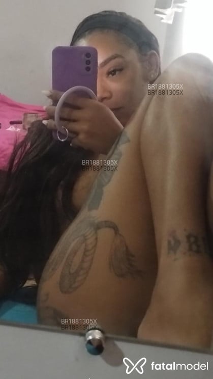 Acompanhante mulher morena (o) de olhos pretos - Brenda Acompanhante mulher morena (o) de olhos pretos - Brenda