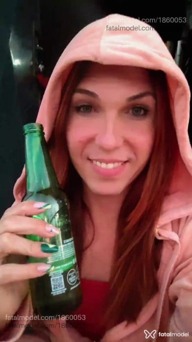 Acompanhante mulher trans ruiva (o) de olhos verdes em Rio Claro - Larissa Araújo