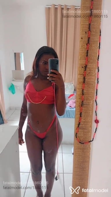 Acompanhante mulher morena (o) de olhos castanhos em Vitória - Bia Fernandes