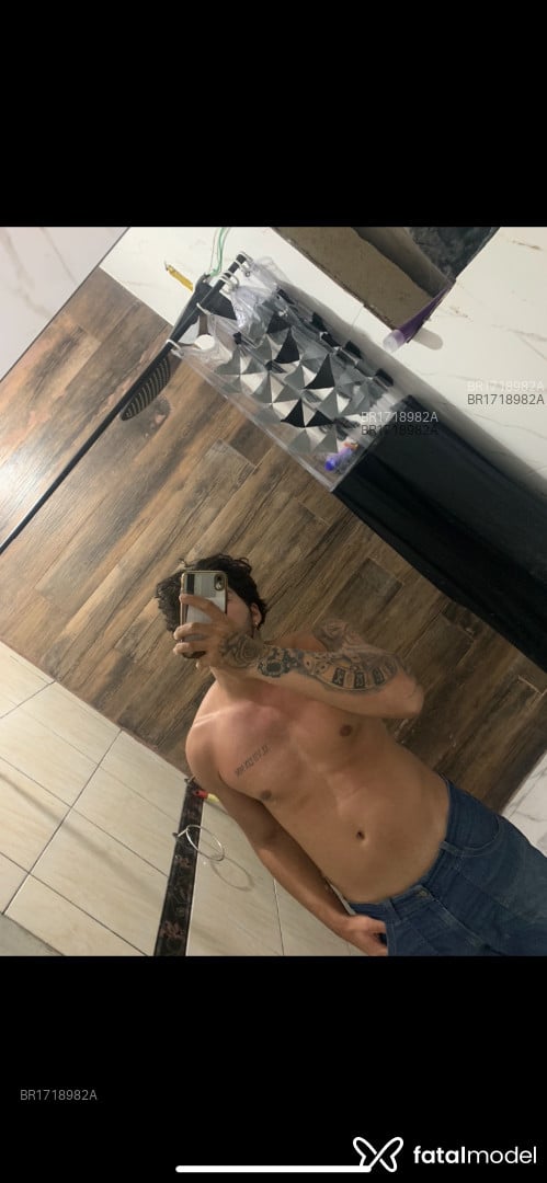 Acompanhante homem com cabelo castanho de olhos castanhos em Campos dos Goytacazes Acompanhante homem com cabelo castanho de olhos castanhos em Campos dos Goytacazes - Miquel Santos