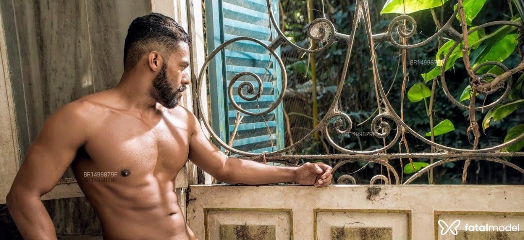 Acompanhante homem com cabelo castanho de olhos pretos em São Paulo Acompanhante homem com cabelo castanho de olhos pretos em São Paulo - FERNANDO TANTRI