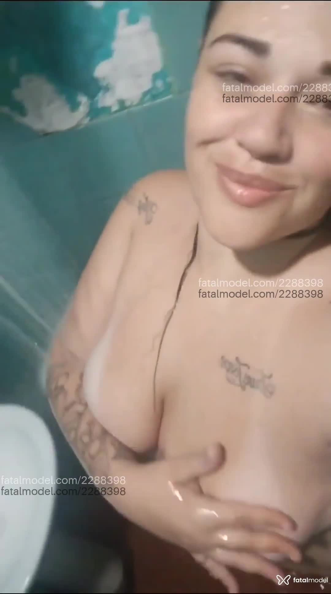 Acompanhante mulher com cabelo castanho de olhos castanhos em Virtual Acompanhante mulher com cabelo castanho de olhos castanhos em Virtual - Bruna
