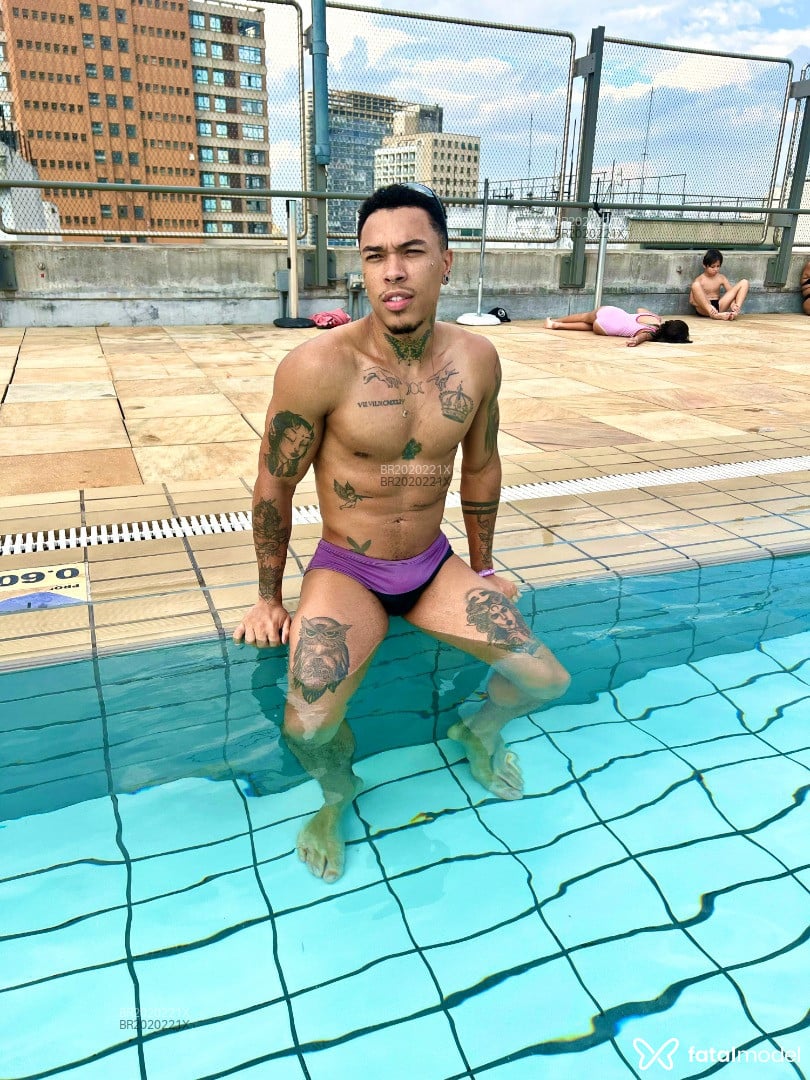 Acompanhante homem com cabelo castanho de olhos castanhos em São Paulo - Kaleb Lopes