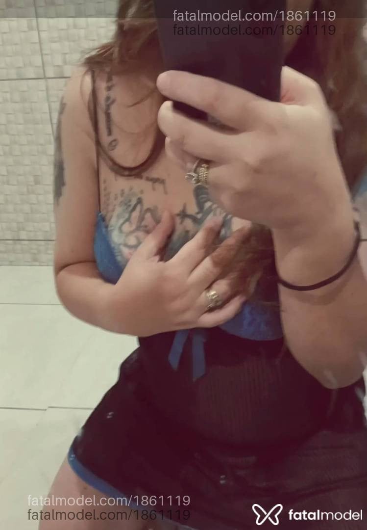Acompanhante mulher ruiva (o) de olhos castanhos em João Pessoa - Van