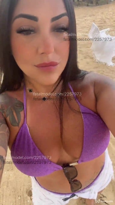 Acompanhante mulher morena (o) de olhos castanhos em São Paulo Acompanhante mulher morena (o) de olhos castanhos em São Paulo - Marietta