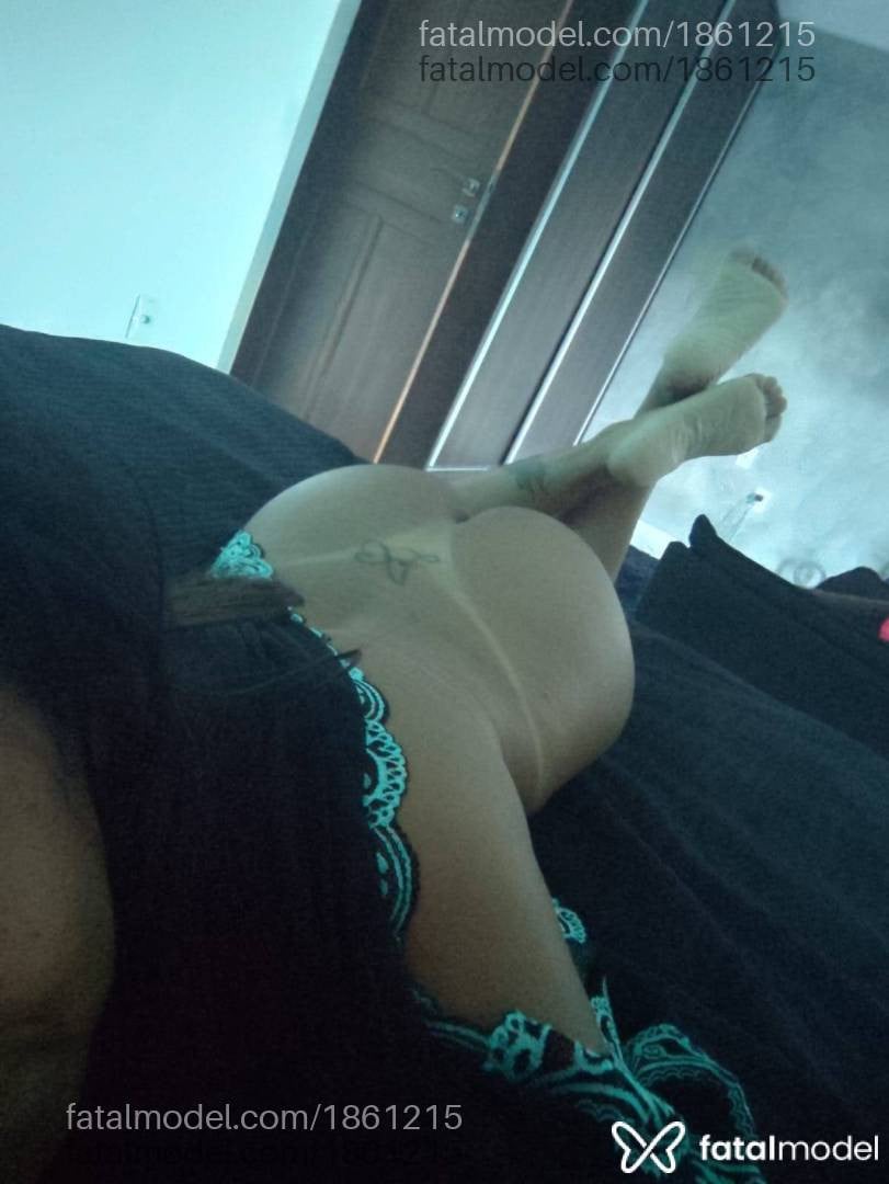 Acompanhante mulher morena (o) de olhos castanhos - Vida