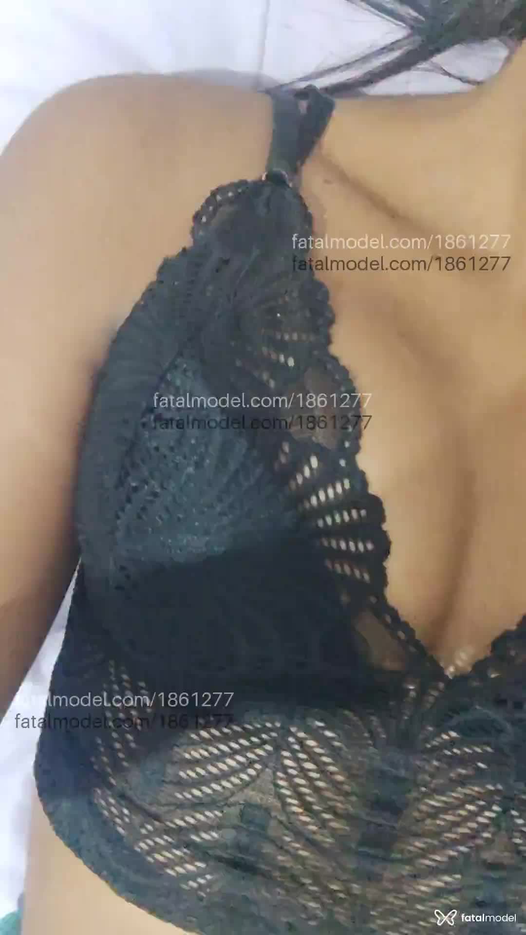 Acompanhante mulher com cabelo castanho de olhos castanhos em Virtual Acompanhante mulher com cabelo castanho de olhos castanhos em Virtual - Mirela