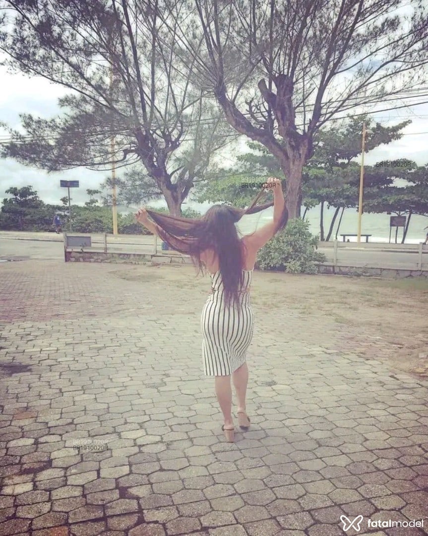 Acompanhante mulher com cabelo castanho de olhos castanhos em Macaé - Yasmin Crossfit