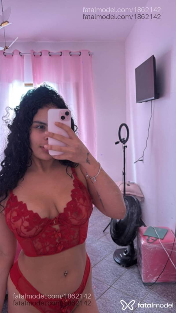 Acompanhante mulher morena (o) de olhos castanhos - Stephanie Santéz