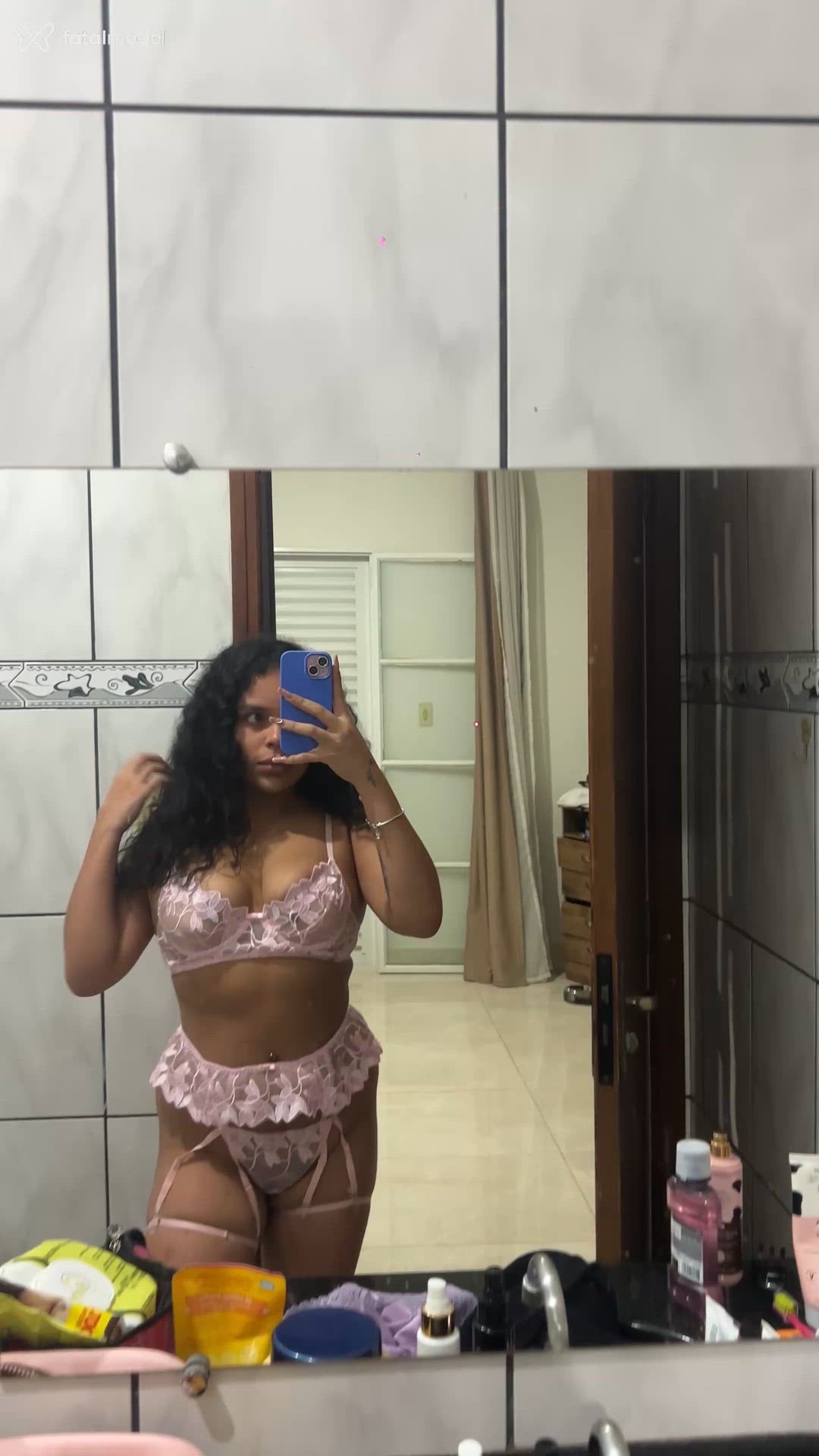 Acompanhante mulher morena (o) de olhos castanhos em Leme Acompanhante mulher morena (o) de olhos castanhos em Leme - Stephanie Santéz