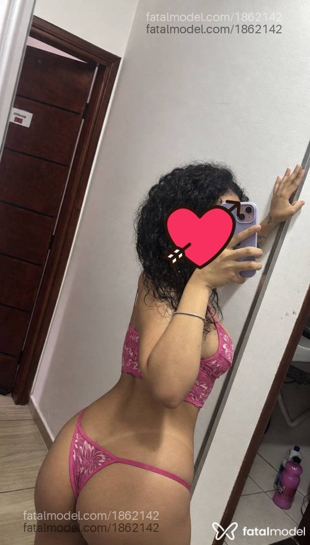 Acompanhante mulher morena (o) de olhos castanhos - Stephanie Santéz