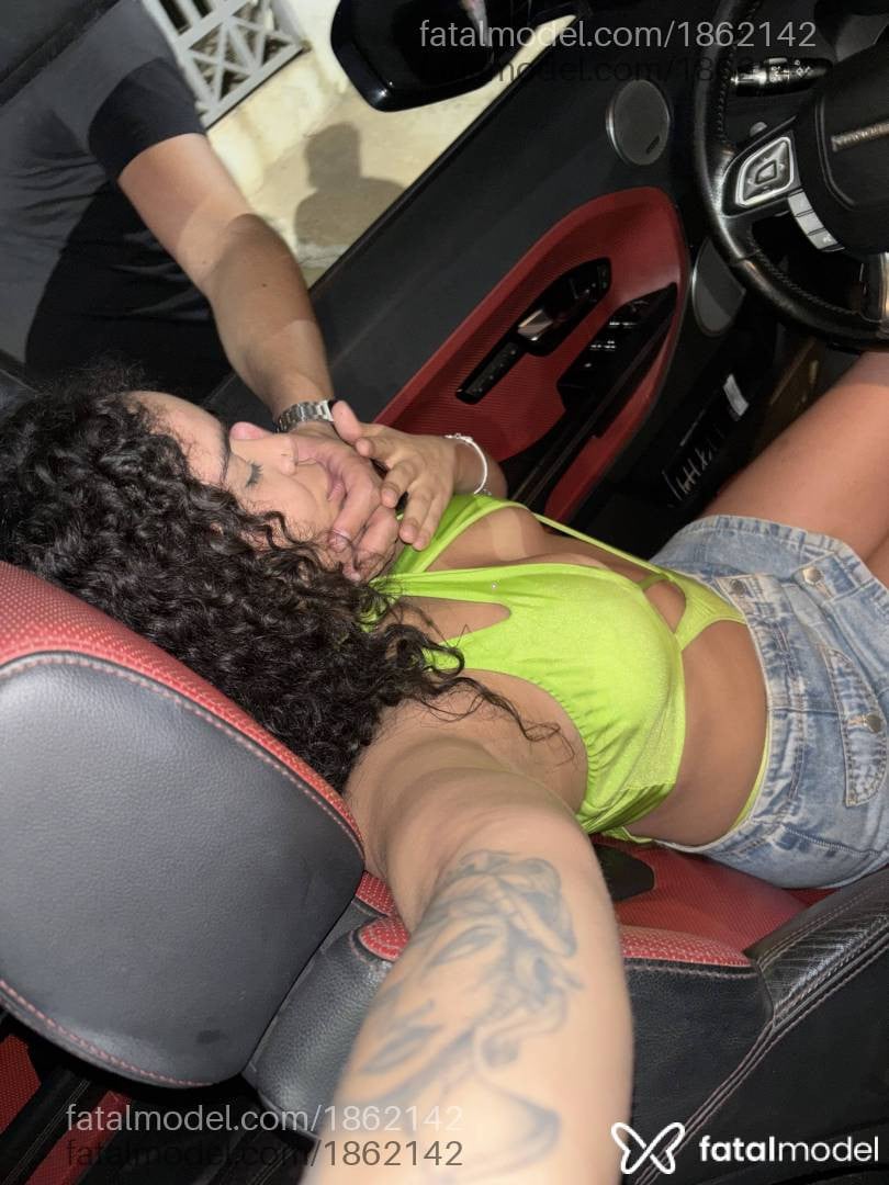 Acompanhante mulher morena (o) de olhos castanhos - Stephanie Santéz