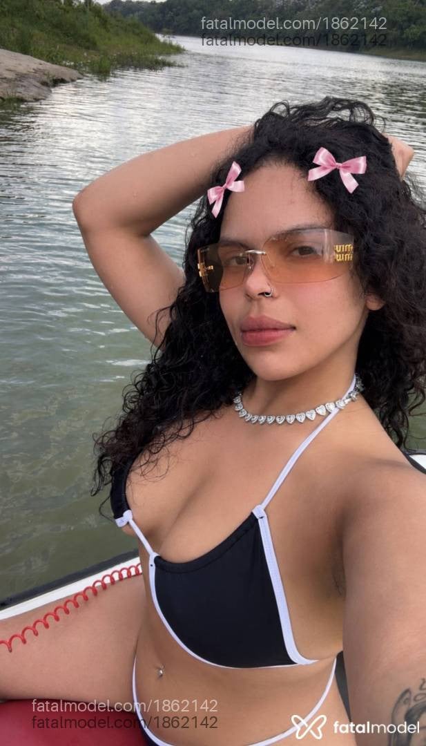 Acompanhante mulher morena (o) de olhos castanhos - Stephanie Santéz