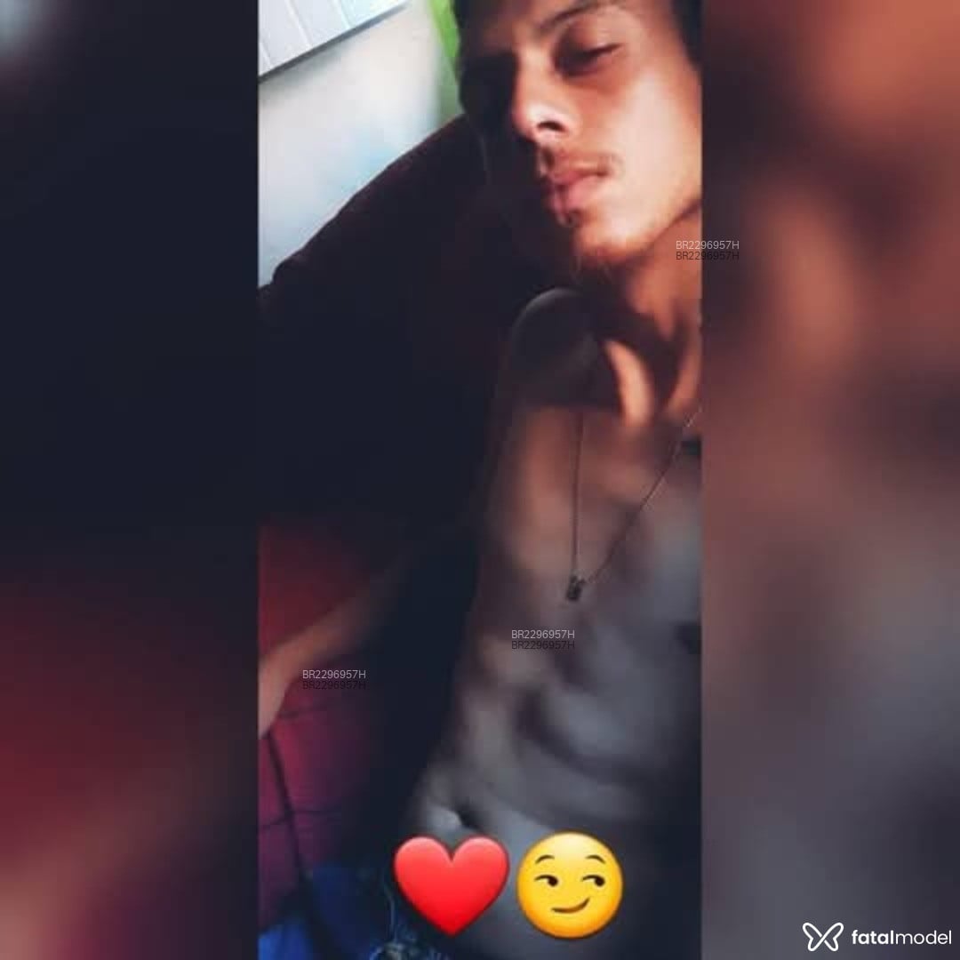 Acompanhante homem com cabelo castanho de olhos castanhos em Joinville - Gabriel