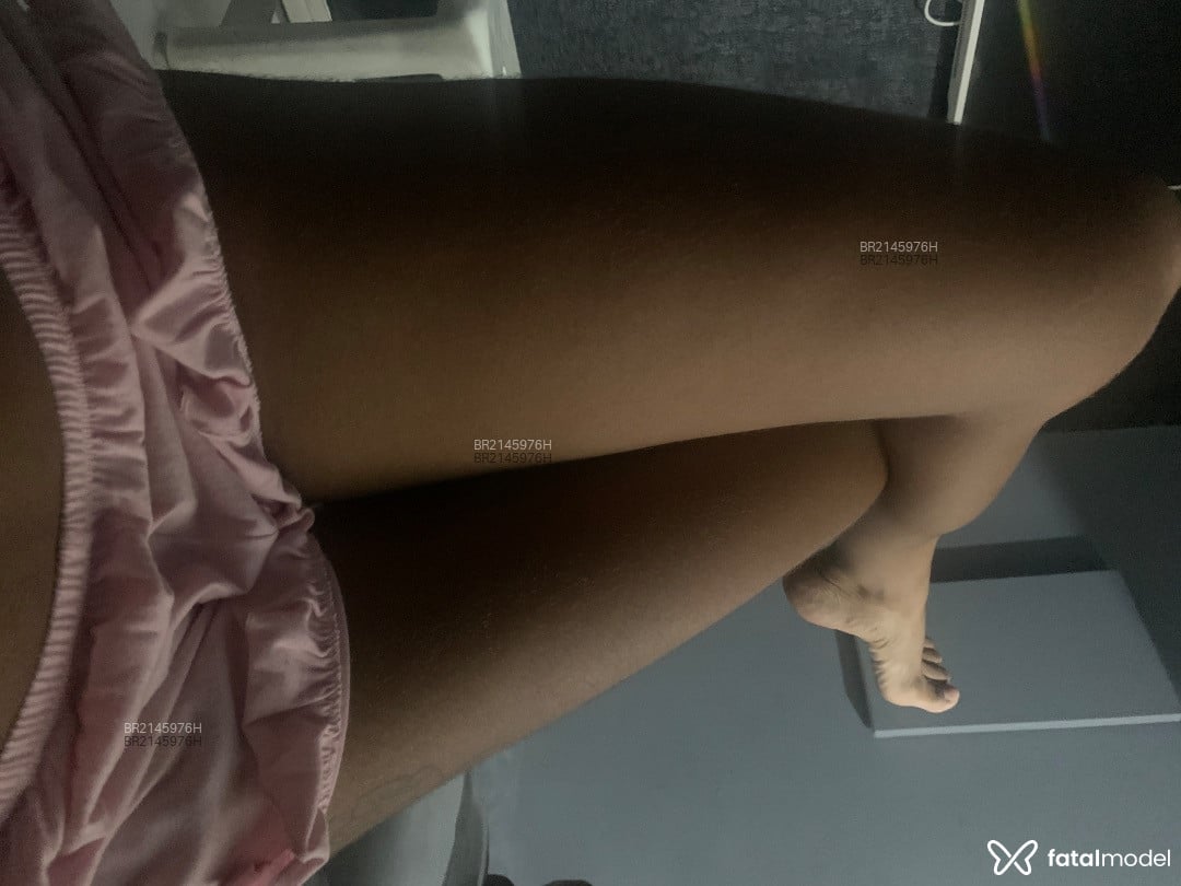 Acompanhante mulher com cabelo castanho de olhos castanhos em São Paulo Acompanhante mulher com cabelo castanho de olhos castanhos em São Paulo - Ana Black
