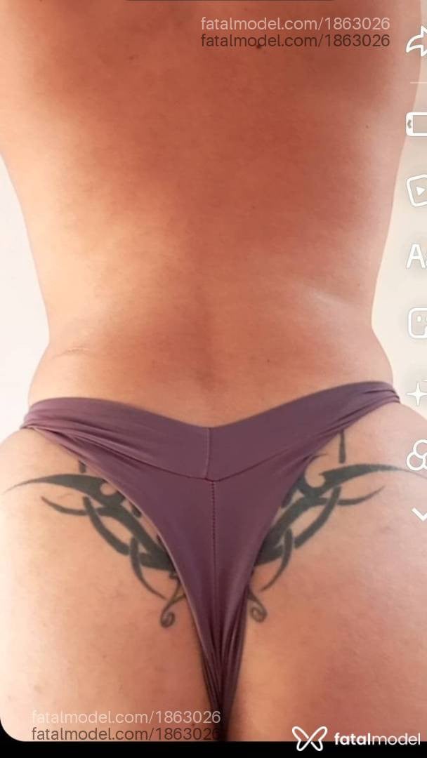 Acompanhante mulher com cabelo castanho de olhos pretos - Gaby Santos