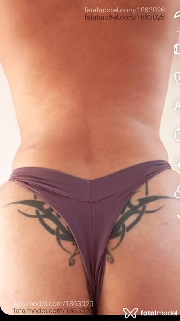 Acompanhante mulher com cabelo castanho de olhos pretos - Gaby Santos