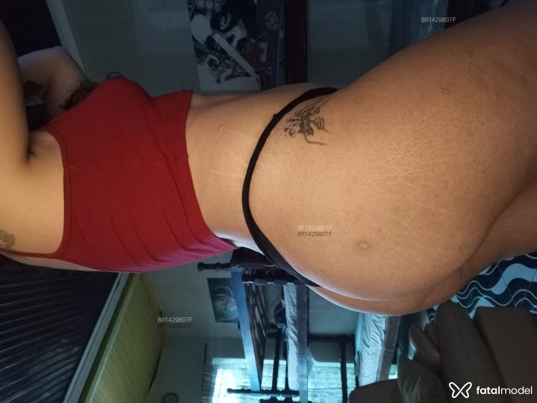 Acompanhante mulher com cabelo castanho de olhos castanhos em Caraguatatuba - Camila Andrade